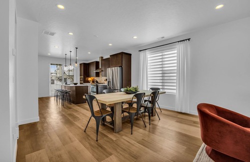 Mountain Green Condo | Luxury Condominium 8 Miles from Snow Basin Sleeps 10