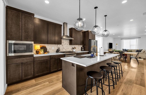 Mountain Green Condo | Luxury Condominium 8 Miles from Snow Basin Sleeps 10