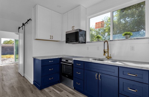North Mountain House | Luxury Container Home