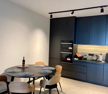 Srodmiescie Apartment | Luxury Copper Apartment