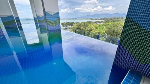 Likas Apartment | Luxury, Cosy Seaview 1 bed Suite near SICC, Cuckoo