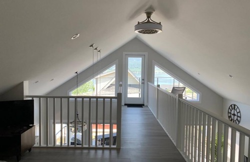 Central Okanagan House | Luxury Cottage at La Casa Resort - Fun and relaxing for all ages! 3 Bedrooms