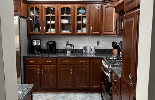 Alexandria Bay House | Luxury Cottage in Alex Bay 3 bedrooms, 2.5 baths. Book your 2025 Vacation Now!