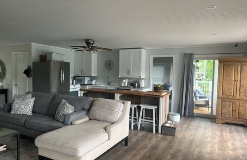 Frontenac Cottage | Luxury cottage on beautiful lakefront with hot-tub & private bunkie. New to VRBO