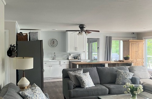 Frontenac Cottage | Luxury cottage on beautiful lakefront with hot-tub & private bunkie. New to VRBO