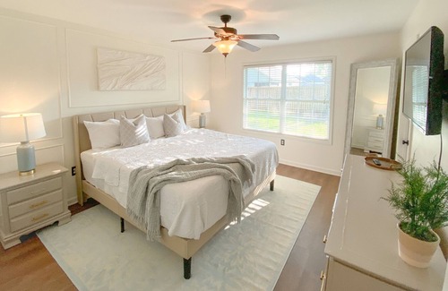 Enterprise House | LUXURY- Cottage on Winterberry ✨
