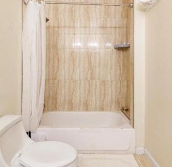 Northeast Bed & Breakfast | Luxury & Cushy Private Room in DC