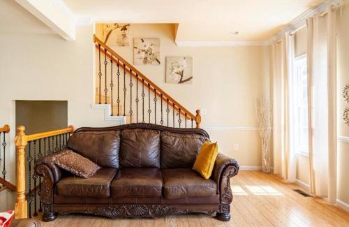 Northeast Bed & Breakfast | Luxury & Cushy Private Room in DC