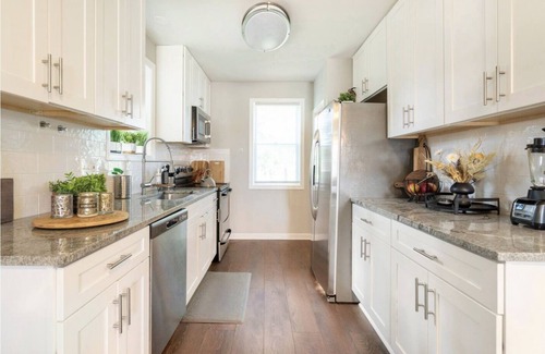 Cylburn House | Luxury Cylburn Home -Walking Distance to Mt. Sinai Hospital & Cylburn Arborateum