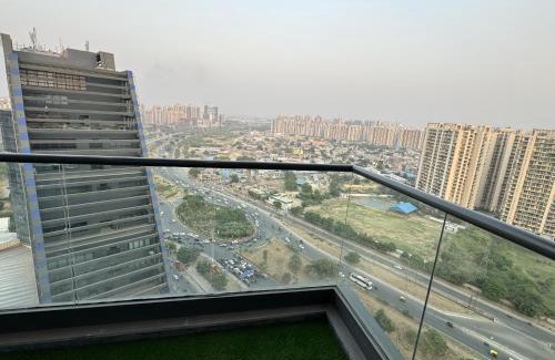 Greater Noida Apartment | Luxury Deluxe suite by Gt Studios