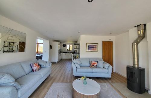 Totnes House | Luxury Dog Friendly Cottage - Golf & Spa Breaks