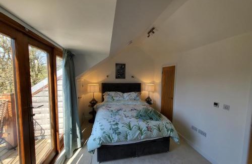 Totnes House | Luxury Dog Friendly Cottage - Golf & Spa Breaks