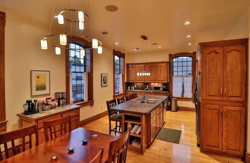 Kewaunee Apartment | Luxury Door Peninsula Loft Apartment - 30 Mins from Lambeau Field