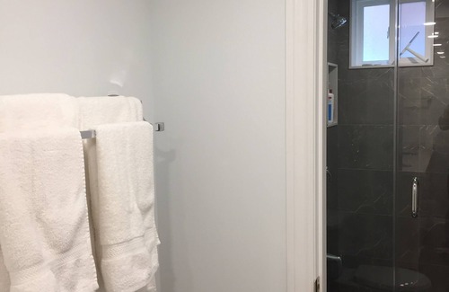 Tam O'Shanter-Sullivan House | luxury double room with 2 beds