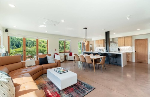 Downtown Steamboat Springs Condo | Luxury Downtown Condo | Riverfront + Mt Views!