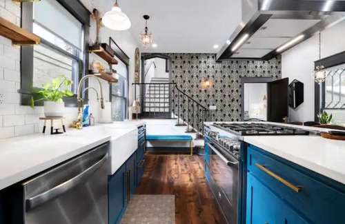 Southtown House | Luxury Downtown Alamo Home King William/Southtown