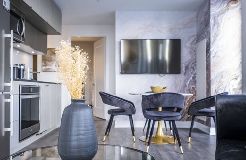 St. James Town Condo | Luxury Downtown Condo - Million Dollar City Views!