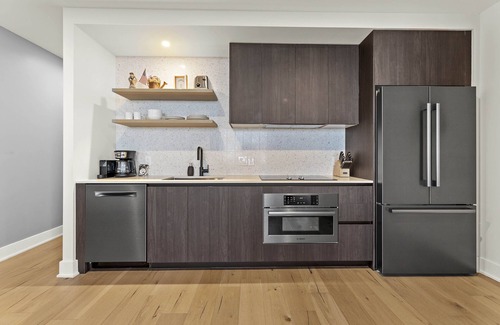 Rainey Street Historic District Condo | Luxury Downtown High Rise