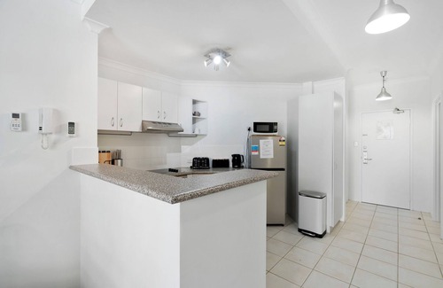 East Perth Apartment | Luxury East Perth - Sleeps 2 - Superior WiFi The intercom no longer works due to the hotel closure.
