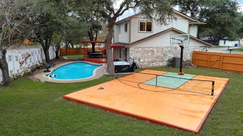 North San Antonio - SAT House | Luxury Escape Pool Sportscourt Games & Theater