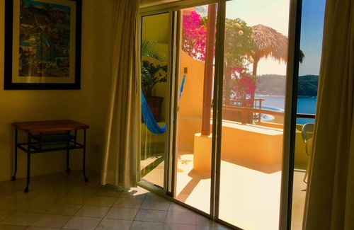 P Chahue Villa | LUXURY EXCLUSIVE OCEANFRONT million dollar view spectacular sunset beach access