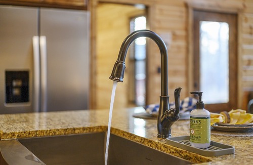 Broken Bow Cabin | Luxury family friendly cabin, in a wooded cul-de-sac in the heart of Hochatown.