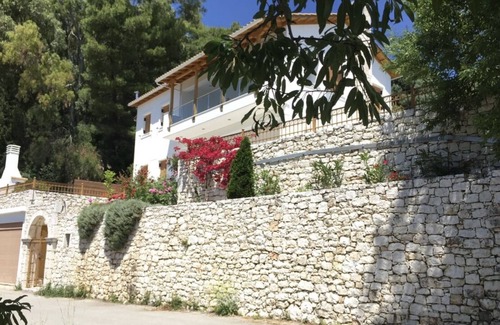 Sivros Villa | Luxury family villa with mountain views near the sea