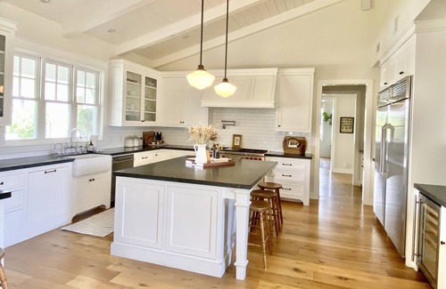 Covenant House | Luxury Farmhouse in Rancho Santa Fe - Close to Beaches, Race Track, and more!