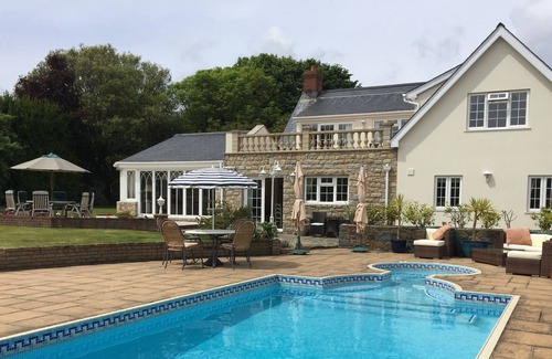 Village de Putron House | Luxury five bed home with heated pool and large gardens