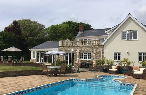 Village de Putron House | Luxury five bed home with heated pool and large gardens