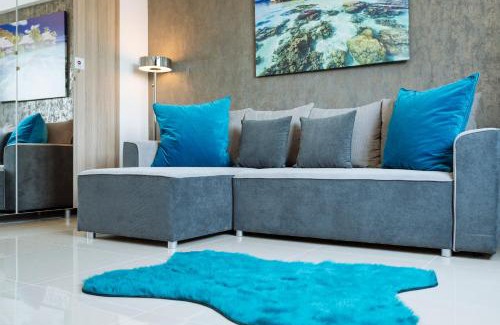 Sector 4 Apartment | Luxury Flat 9 near Metro