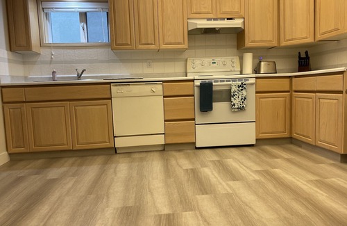 Foothills House | Luxury Foothills Suite - Amazing Views, Excellent Location, well appointed