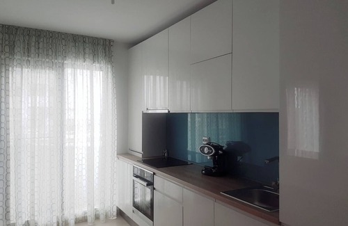 Sector 1 Apartment | Luxury furnished apartment with garden and allocated parking