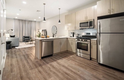 The Hill Apartment | Luxury Furnished Apartments by Hyatus Downtown at Yale