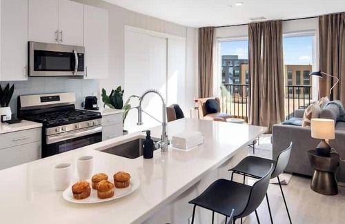 The Hill Apartment | Luxury Furnished Apartments by Hyatus Downtown at Yale