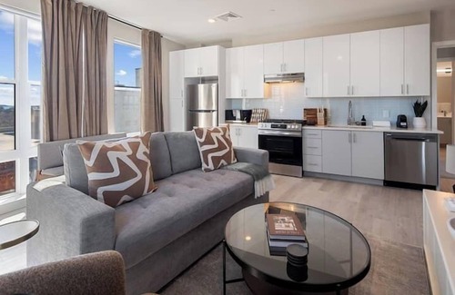 The Hill Apartment | Luxury Furnished Apartments by Hyatus Downtown at Yale