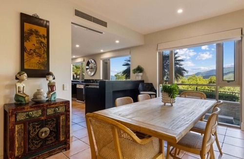 Buchan Point Apartment | Luxury Garden Penthouse with Breathtaking Ocean Views