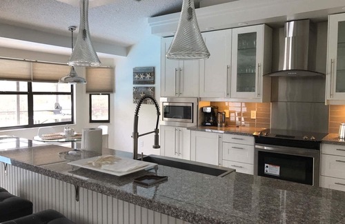 Fairway Oaks House | Luxury Golf Course Villa