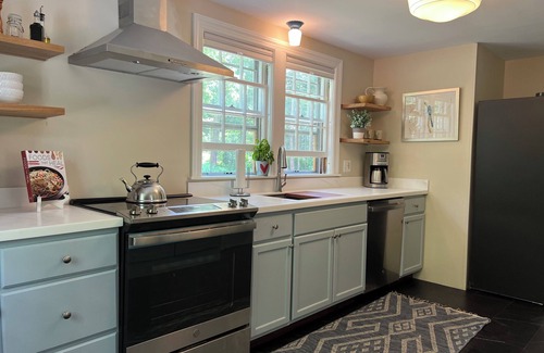 Hanover House | Luxury Graduation and Reunion Rental- Walk to Dartmouth!