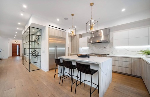 Sherman Oaks House | Luxury Green villa! 6bdr w pool and theatre