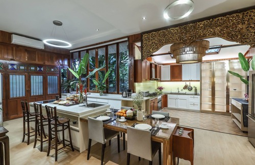Saraphi Villa | Luxury Hannah Villas - A Touch of Thai Luxury.