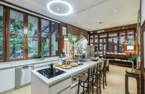 Saraphi Villa | Luxury Hannah Villas - A Touch of Thai Luxury.