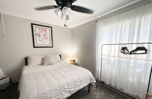 Weber Condo | Luxury Hawkeyes Retreat Home