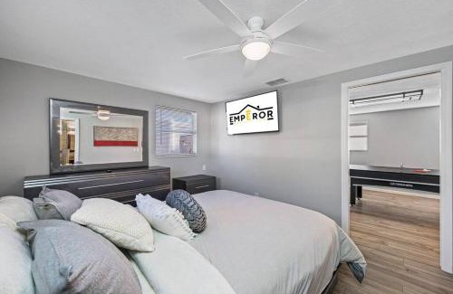 Bay Crest Park House | Luxury Heated Salt Pool House in Perfect Location!