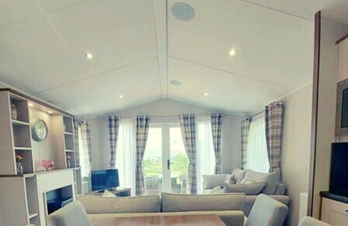 Woolhope Cabin | Luxury Holiday Lodge in Herefordshire Countryside - Windmill View