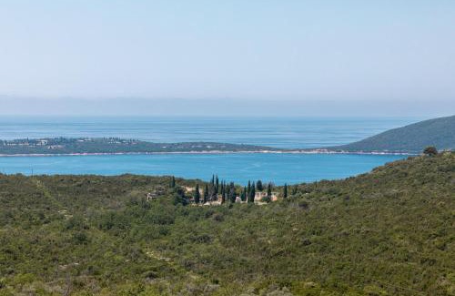 Klinci Villa | Luxury Holidays & Events - Villa Diva - Montenegro