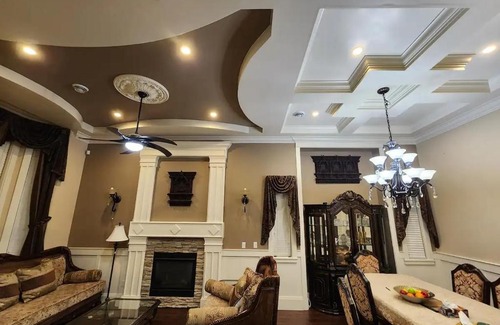 Surrey House | Luxury home 5 mins to surrey central, massive patios and living space