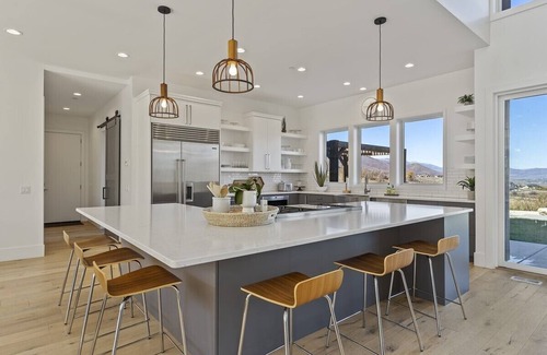 Huntsville House | Luxury Home close to Snowbasin!