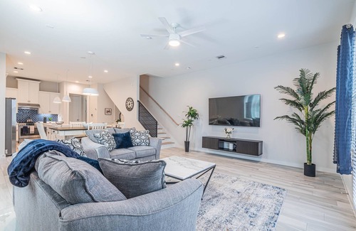 Greater Third Ward House | Luxury Home Min to DWT, Med CTR, Free parking, Fast Wi-fi