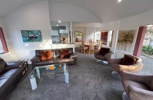 New Plymouth House | Luxury Home Next to Ocean and Walkway